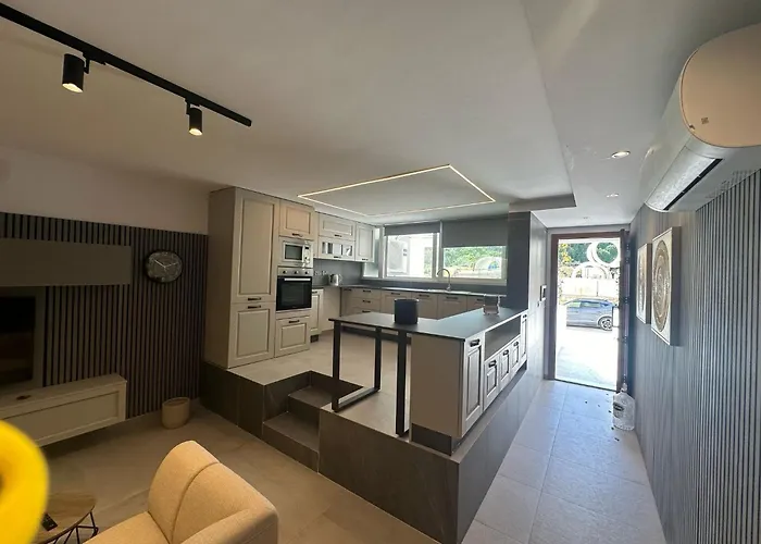 Blanch Holiday Apartments